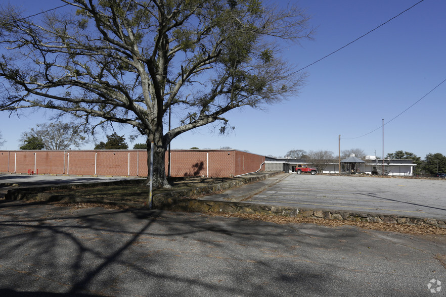 400 Bon Air St, Mauldin, SC à louer - Photo de l’immeuble – Image 3 sur 10