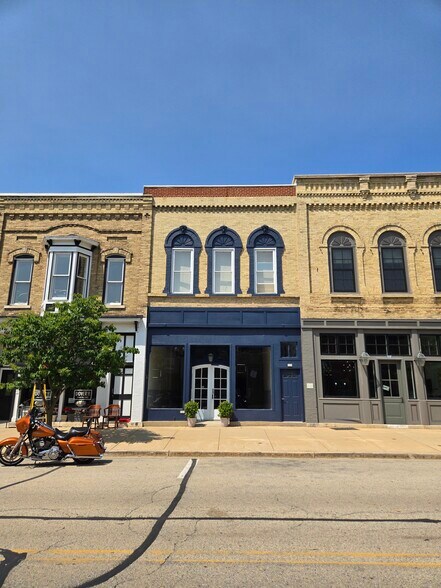 522 W Water St, Princeton, WI à louer - Photo de l’immeuble – Image 1 sur 6