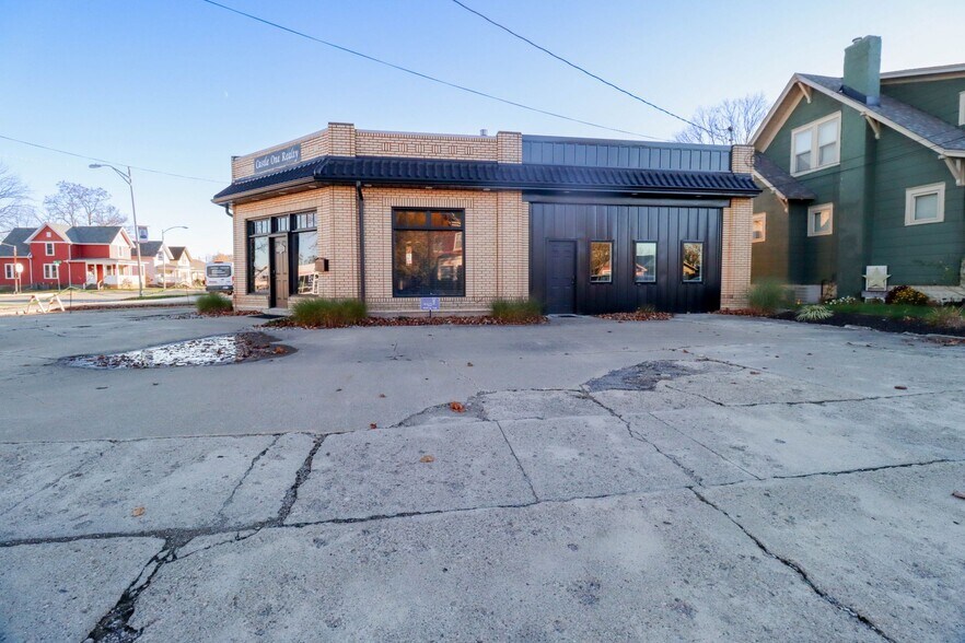 501 S Main St, Auburn, IN à louer - Photo principale – Image 1 sur 10