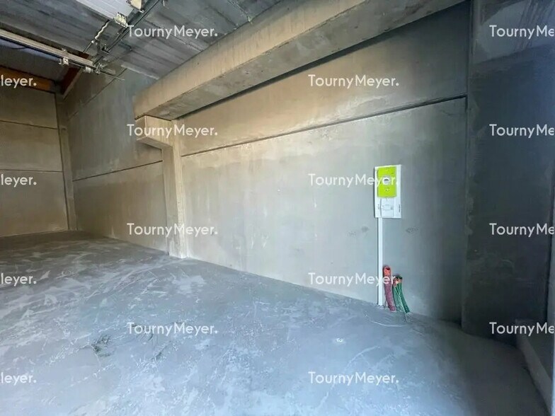 Local d’activités dans Vailhauquès à louer - Photo intérieure – Image 3 sur 8