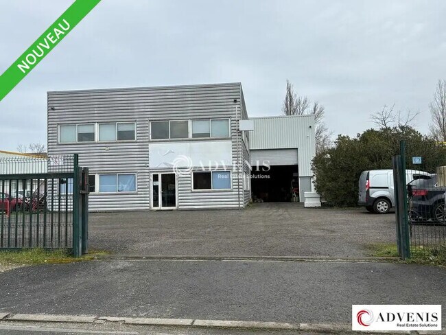 Plus de détails pour Local d'activités à louer