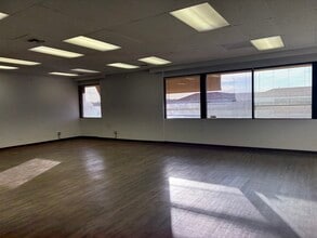 1232 E Broadway Rd, Tempe, AZ à louer Photo intérieure– Image 2 sur 7