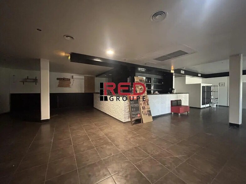 Local commercial dans Aix-en-Provence à louer - Photo de l’immeuble – Image 2 sur 5