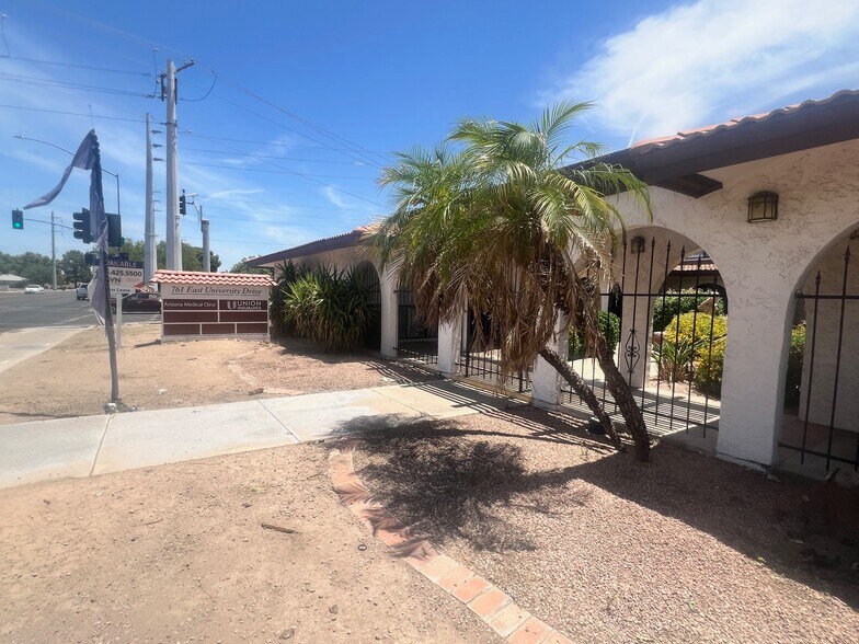 761 E University Dr, Mesa, AZ à louer - Photo de l’immeuble – Image 3 sur 26