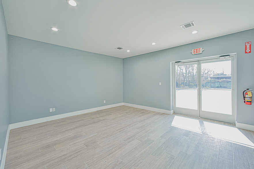 710 Frio St, Houston, TX à louer - Photo de l’immeuble – Image 3 sur 8