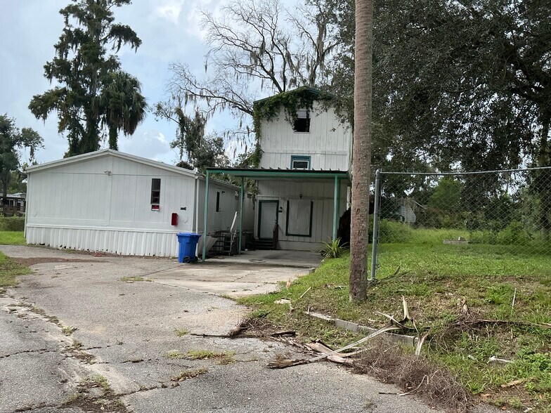 4201 Kaplan Ct, Brandon, FL à vendre - Photo de l’immeuble – Image 2 sur 7