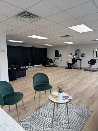 Plus de détails pour 1502 E Lebanon Rd, Dover, DE - Bureau/Local commercial à louer