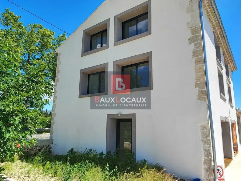Bureau dans Sénas à louer - Photo de l’immeuble – Image 1 sur 9