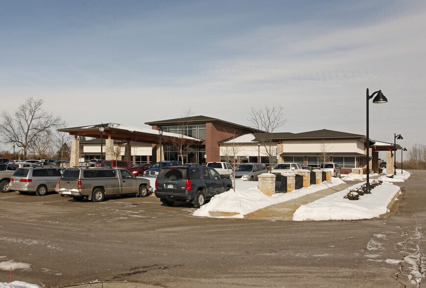 10020 E Professional Center Dr, Hamburg Township, MI à louer - Photo de l’immeuble – Image 2 sur 5