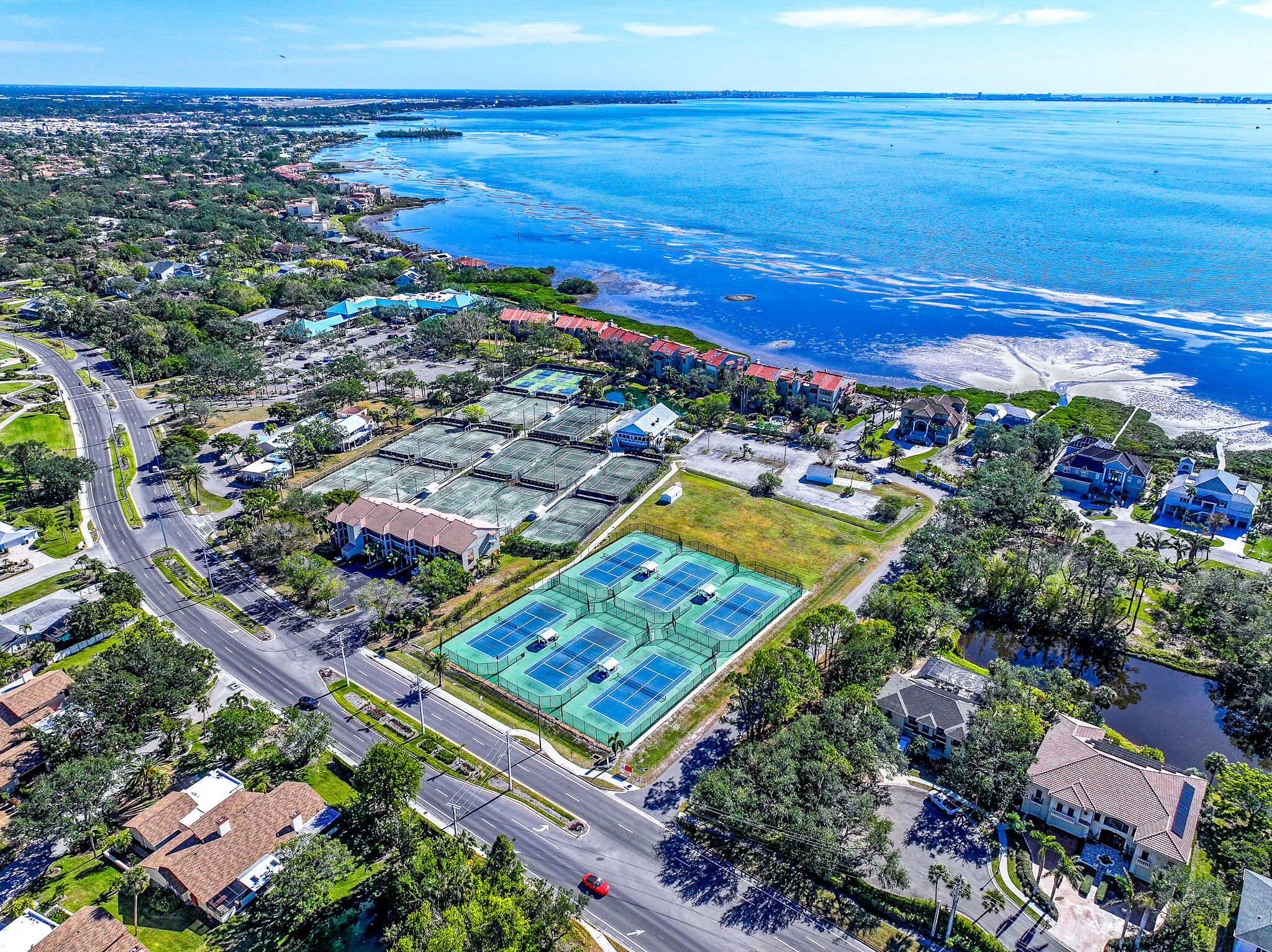 4451 Bay Club Dr, Bradenton, FL à vendre Photo principale– Image 1 sur 11