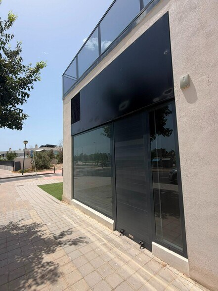 Local commercial dans Sant Joan d'Alacant, Alicante à vendre - Photo de l’immeuble – Image 2 sur 14