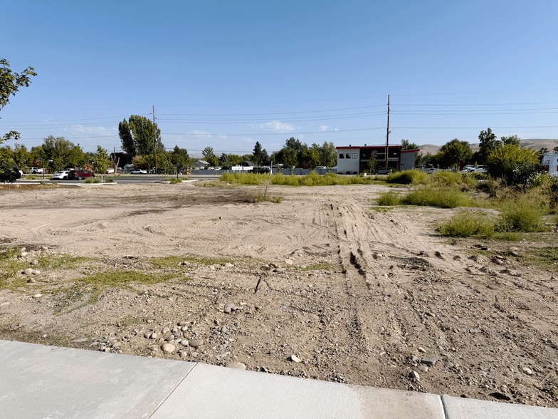 10170 W Carlton Bay Dr, Garden City, ID à vendre - Photo principale – Image 1 sur 4