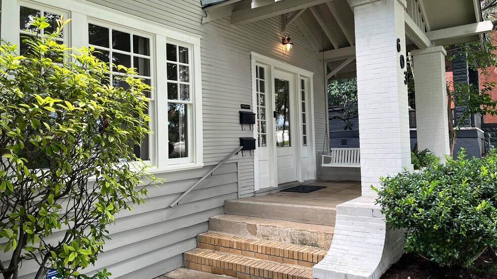 603 W 18th St, Austin, TX à louer - Photo de l’immeuble – Image 2 sur 6