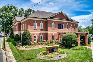 Plus de détails pour 111 Clebourne St, Fort Mill, SC - Bureau à louer
