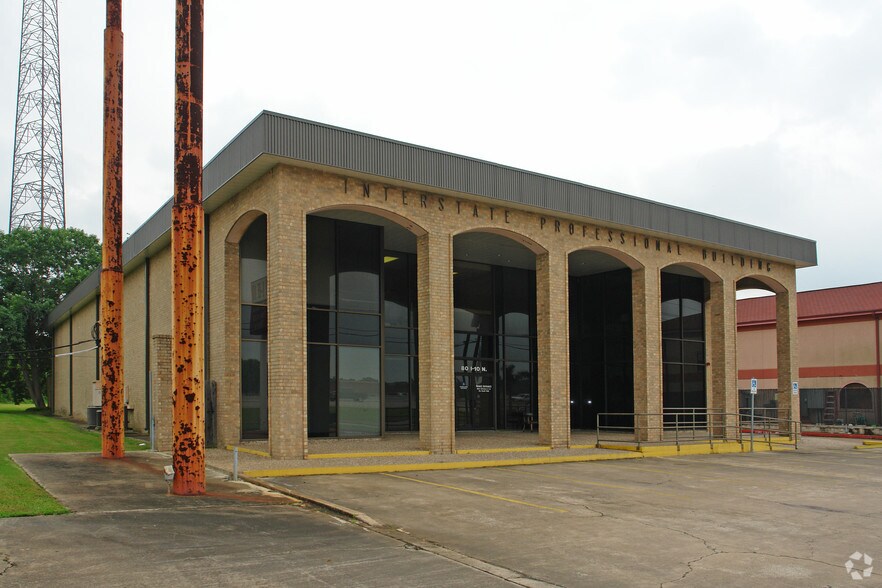 80 I-10 N, Beaumont, TX à louer - Photo de l’immeuble – Image 3 sur 4
