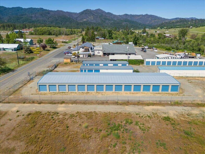 240 Tule Creek Rd, Hayfork, CA à vendre - Photo de l’immeuble – Image 3 sur 3