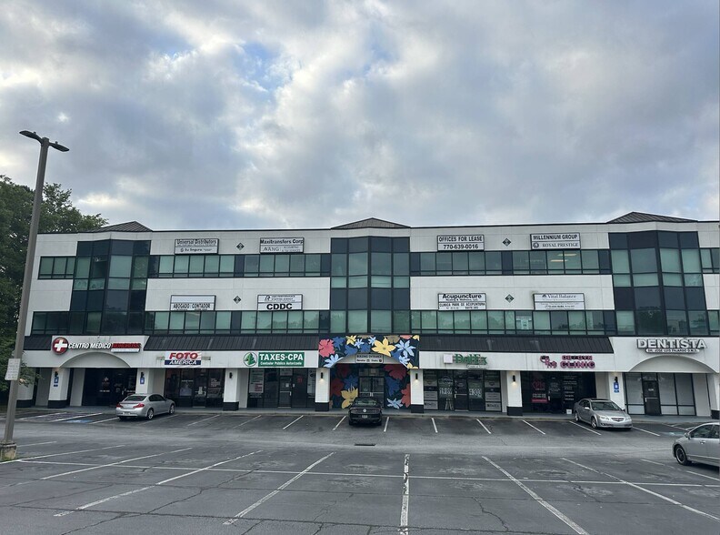 5700-5730 Buford Hwy, Norcross, GA à louer - Photo de l’immeuble – Image 2 sur 14