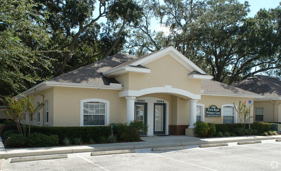 3282-3284 Cove Bend Dr, Lutz, FL à louer - Photo de l’immeuble – Image 2 sur 5