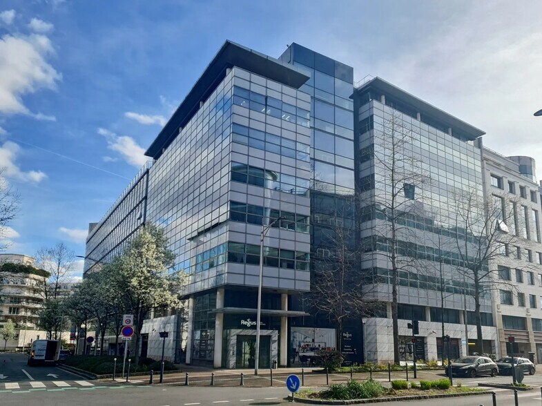 13 Rue Camille Desmoulins, Issy-les-Moulineaux à louer - Photo de l’immeuble – Image 2 sur 10