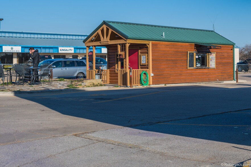 2625 NW Cache Rd, Lawton, OK à vendre - Autre – Image 3 sur 12