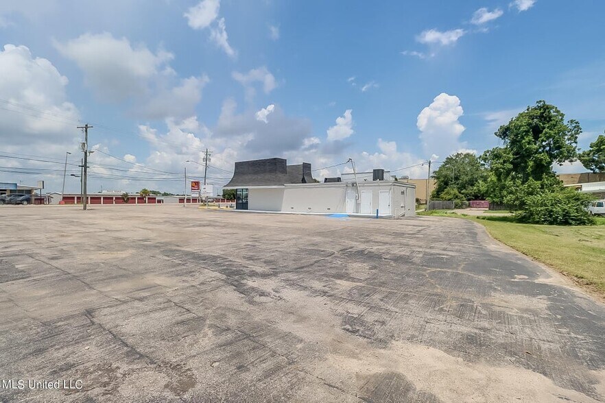 507 Pass Rd, Gulfport, MS à vendre - Photo de l’immeuble – Image 3 sur 25