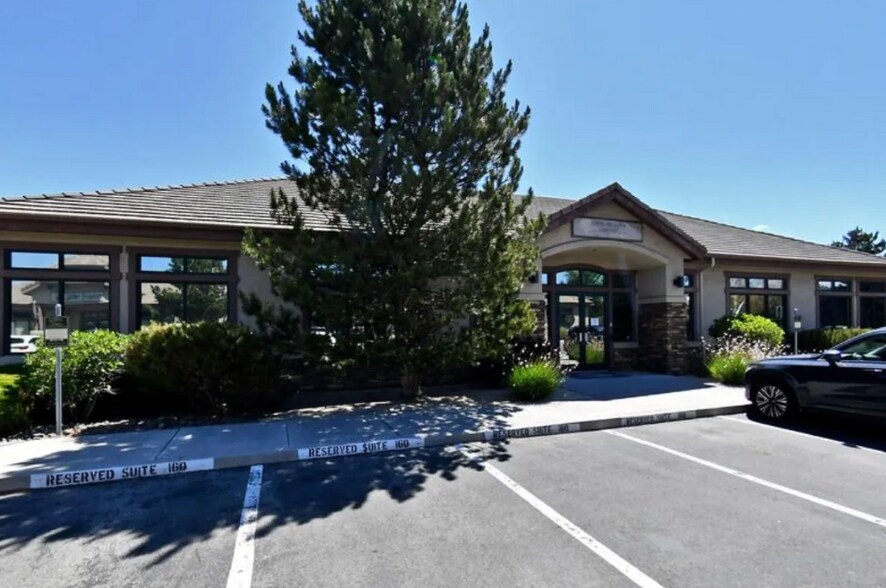 160 W Huffaker Ln, Reno, NV à louer - Photo de l’immeuble – Image 3 sur 7