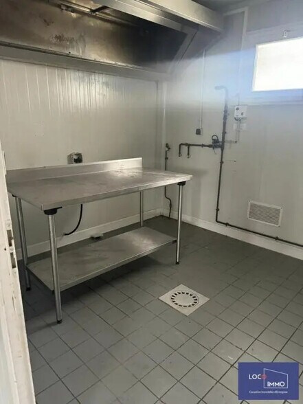 Local d'activités dans Bassens à vendre - Photo intérieure – Image 3 sur 6