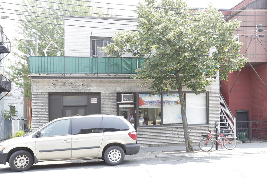 210-212 St Saint-Viateur O, Montréal, QC à vendre - Photo de l’immeuble – Image 2 sur 2