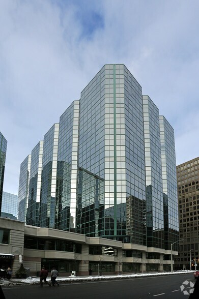 407 Laurier Ave W, Ottawa, ON à louer - Photo de l’immeuble – Image 3 sur 10