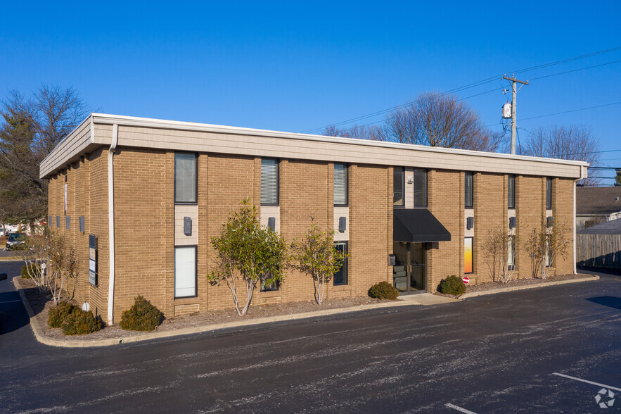 2040 Regency Rd, Lexington, KY à louer - Photo de l’immeuble – Image 1 sur 4