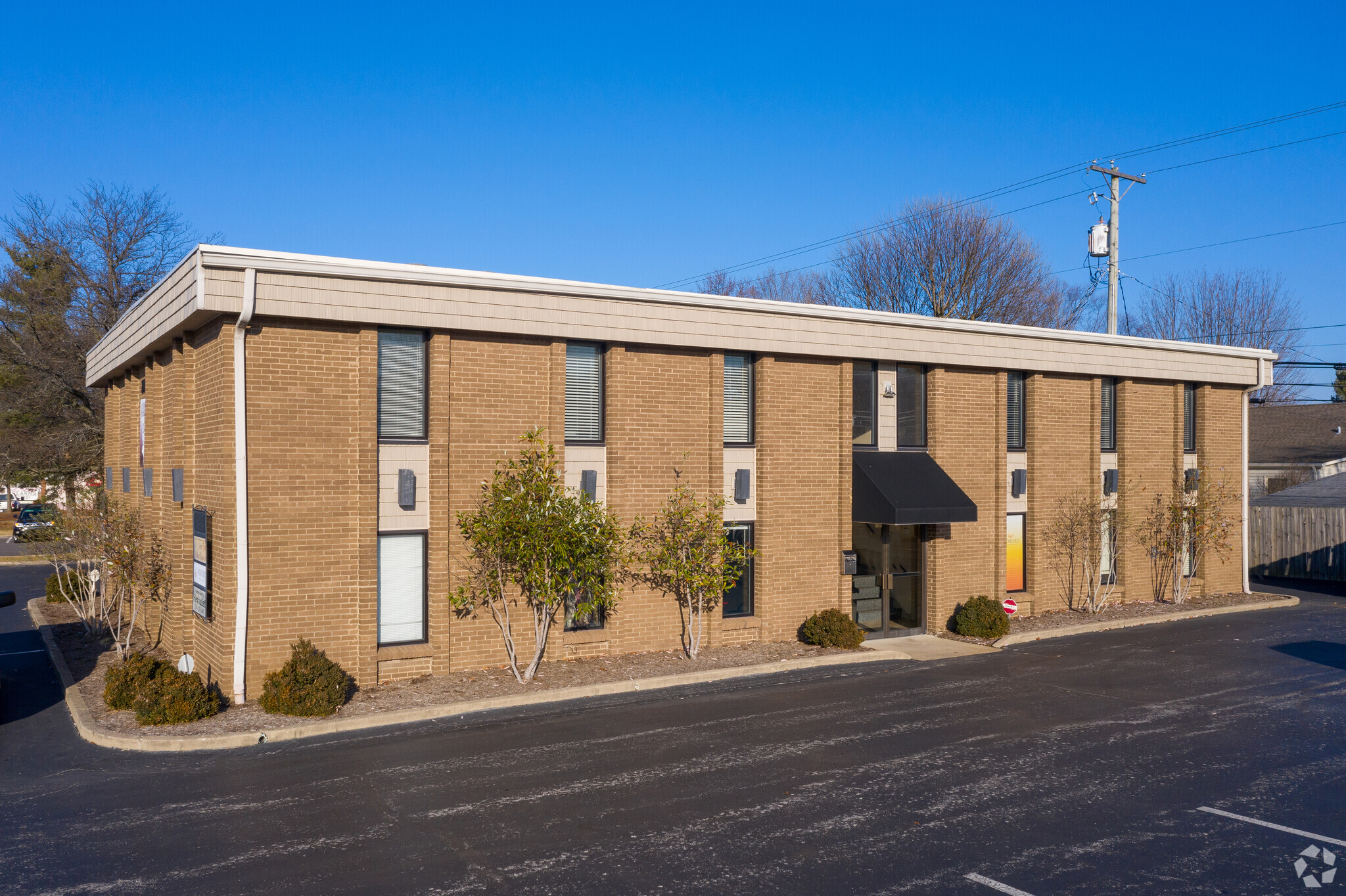 2040 Regency Rd, Lexington, KY à louer Photo de l’immeuble– Image 1 sur 5