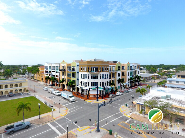 201 W Marion Ave, Punta Gorda, FL à louer - Photo de l’immeuble – Image 1 sur 17