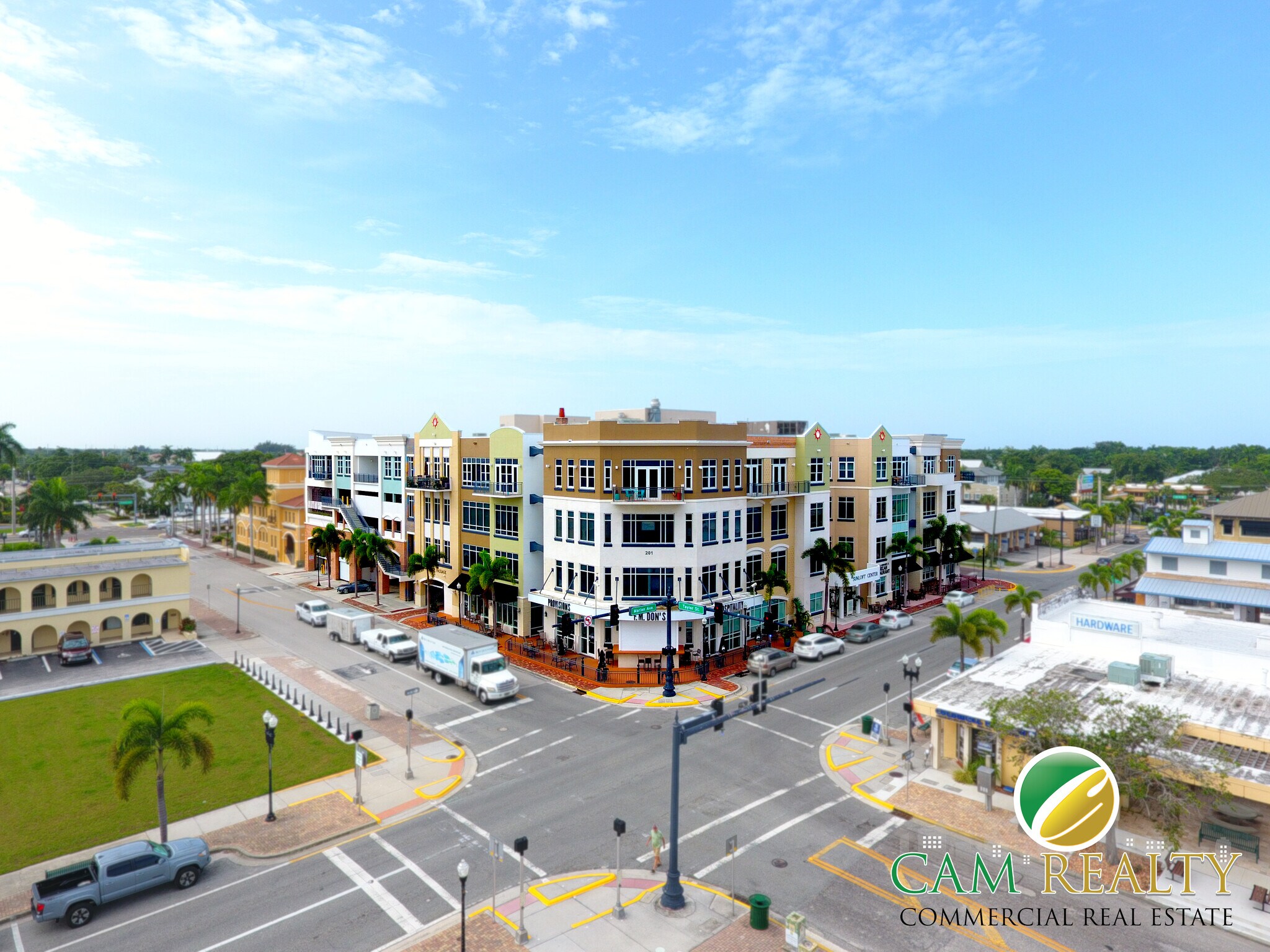 201 W Marion Ave, Punta Gorda, FL à louer Photo de l’immeuble– Image 1 sur 18