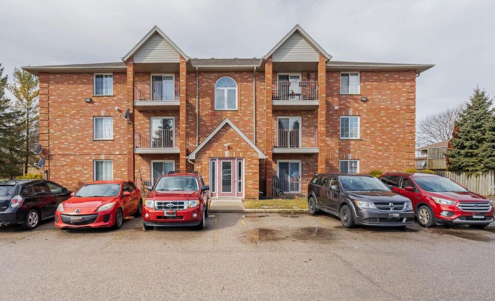 70 Stokes Rd, St Thomas, ON à vendre - Photo principale – Image 1 sur 1