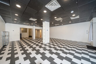 860 Bergen Ave, Jersey City, NJ à louer Photo intérieure– Image 1 sur 17