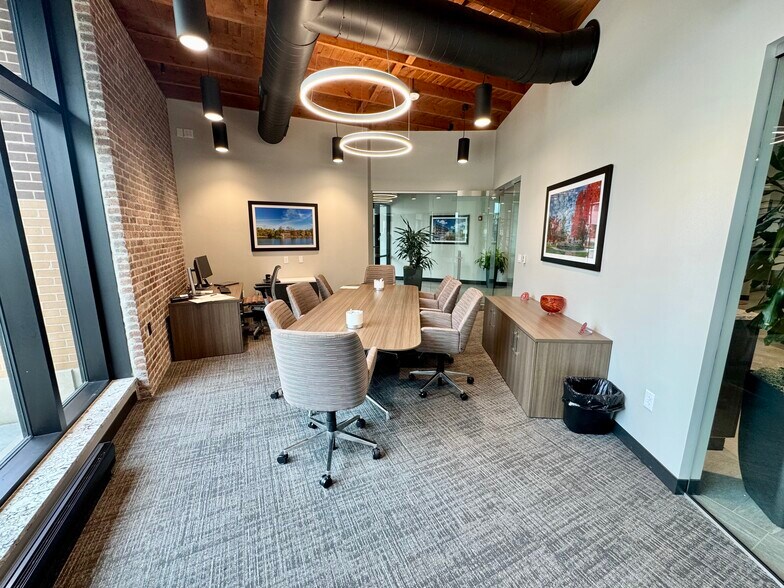 222 E Park St, Edwardsville, IL à louer - Photo intérieure – Image 3 sur 25
