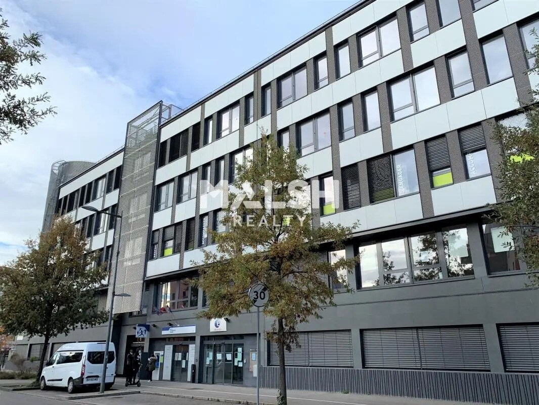 Bureau dans Vaulx-en-Velin à louer Photo de l’immeuble– Image 1 sur 10