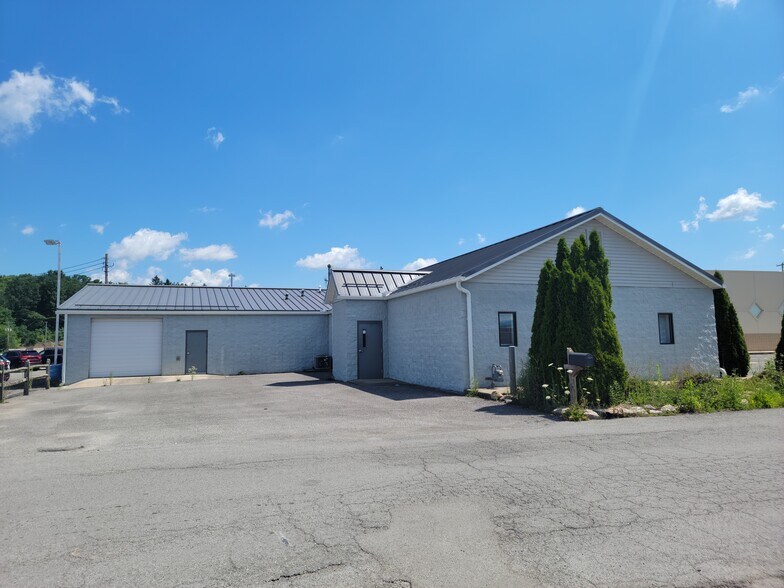 694 Beverly Pike, Elkins, WV à louer - Photo de l’immeuble – Image 1 sur 19