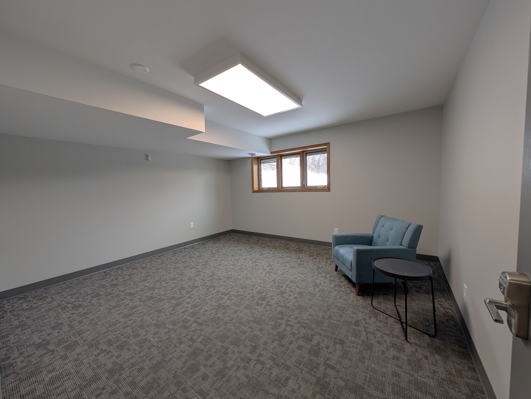 5891 Cedar Lake Rd, Saint Louis Park, MN à louer Photo intérieure– Image 1 sur 2