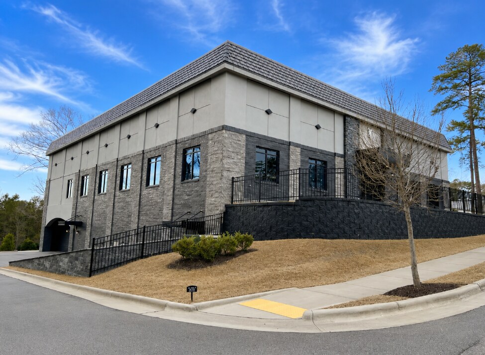 4550 Preslyn Dr, Raleigh, NC à vendre Photo de l’immeuble– Image 1 sur 29