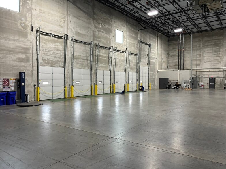 13620 NE Park Dr, Louisville, KY à louer - Photo intérieure – Image 2 sur 13