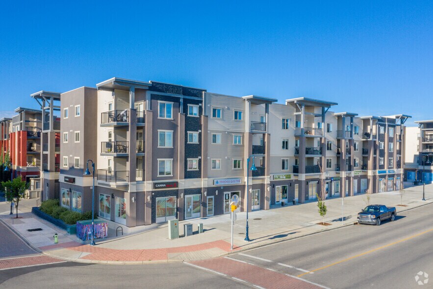 403 Mackenzie Way, Airdrie, AB à vendre - Photo de l’immeuble – Image 1 sur 1