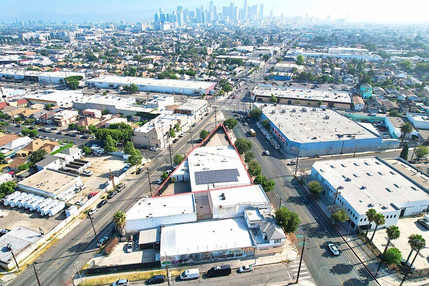 3500 S San Pedro St, Los Angeles, CA à louer - Photo de l’immeuble – Image 3 sur 11