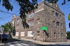 4290 Penn St, Philadelphia, PA à louer - Photo principale – Image 2 sur 16