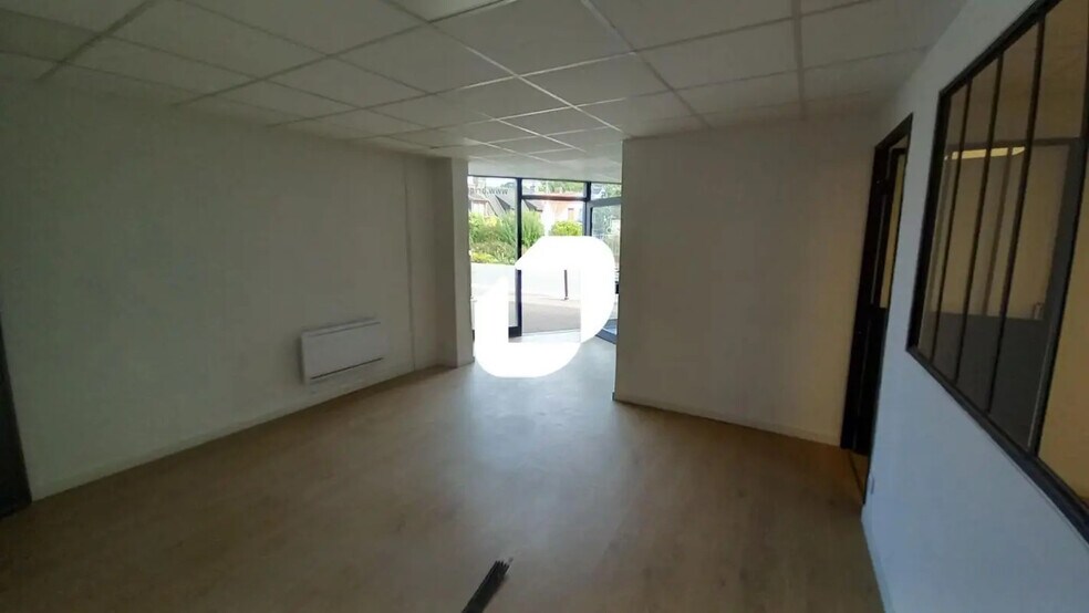 Local commercial dans VILLENEUVE-D'ASCQ à louer - Photo de l’immeuble – Image 2 sur 7