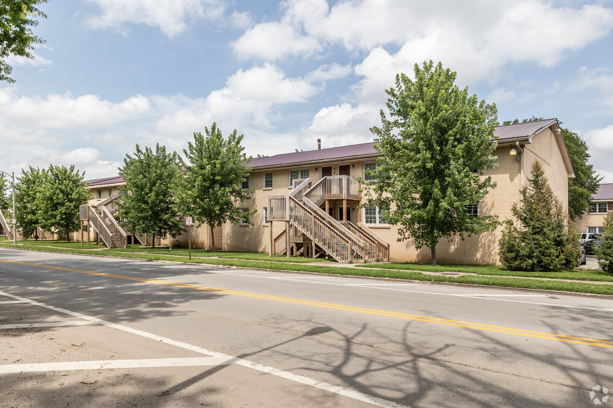 1340 Alexandria Dr, Lexington, KY à vendre Photo principale– Image 1 sur 22