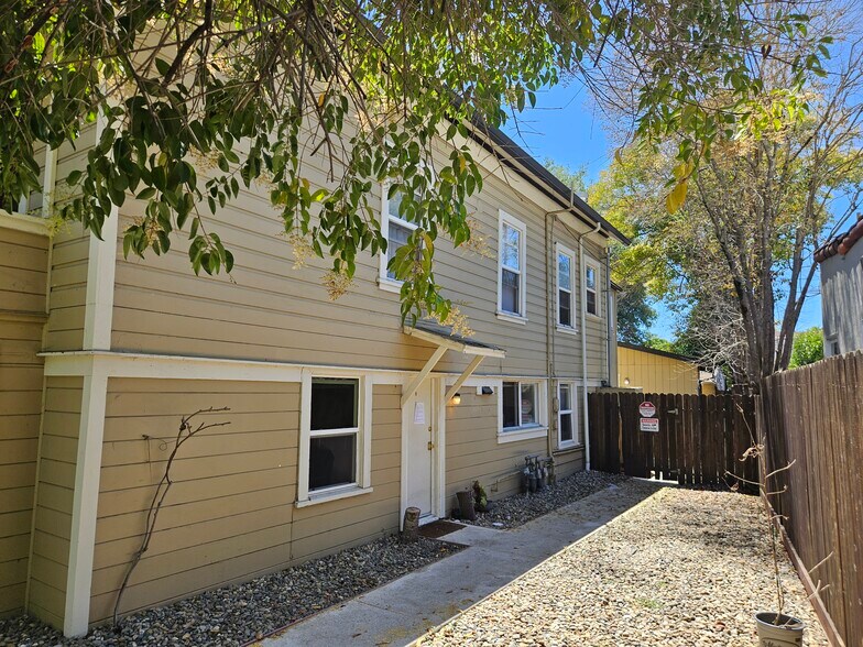 811 Davis St, Santa Rosa, CA à vendre - Photo de l’immeuble – Image 2 sur 35