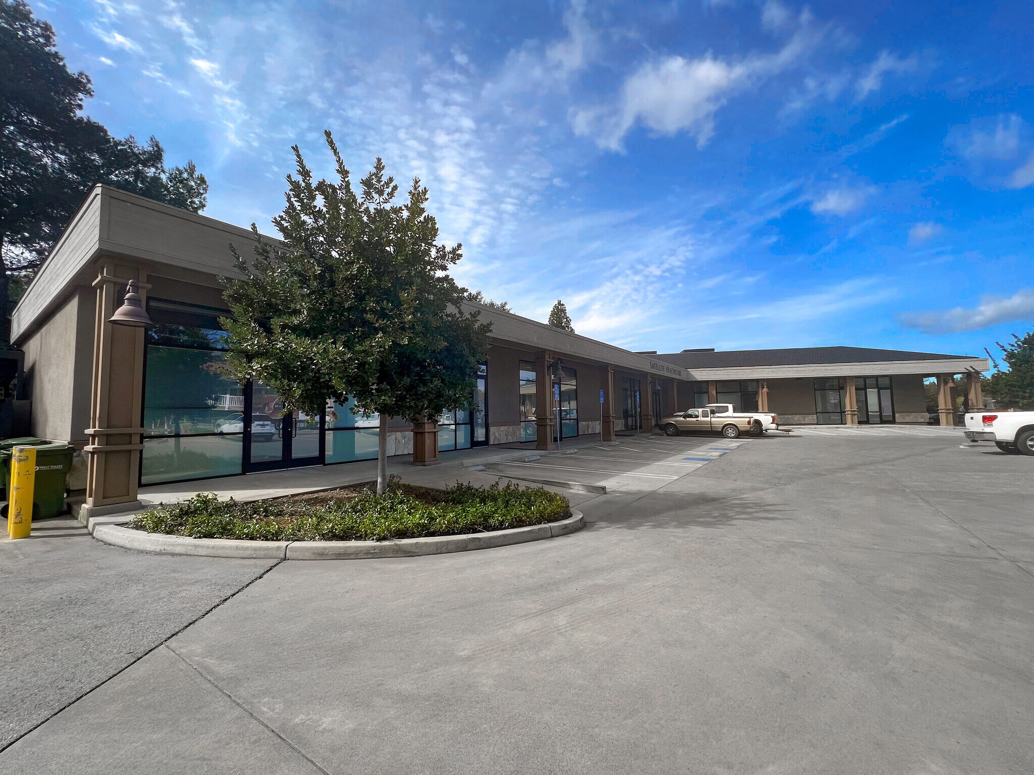 53 Los Gatos Saratoga Rd, Los Gatos, CA à louer Photo de l’immeuble– Image 1 sur 5