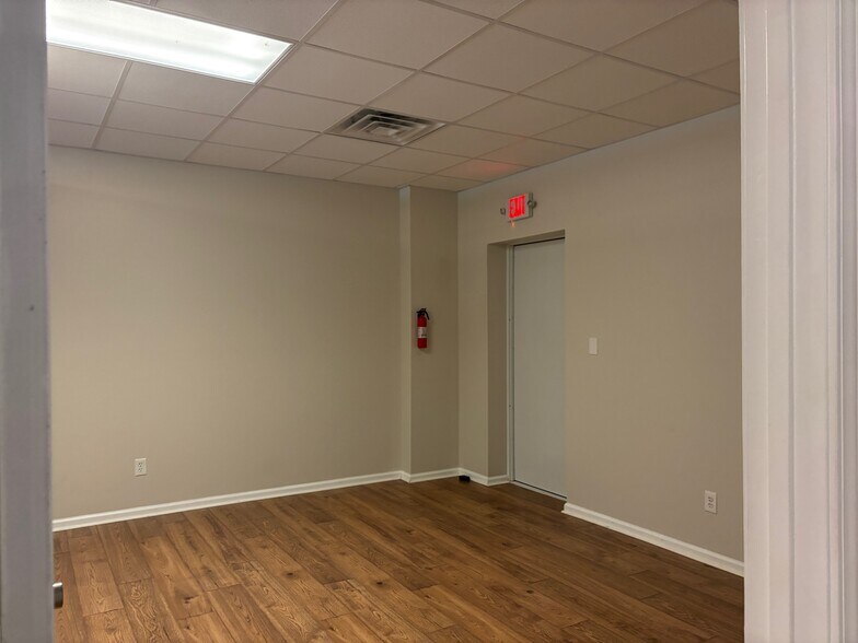 205 S Academy St, Richlands, NC à louer - Photo de l’immeuble – Image 3 sur 6