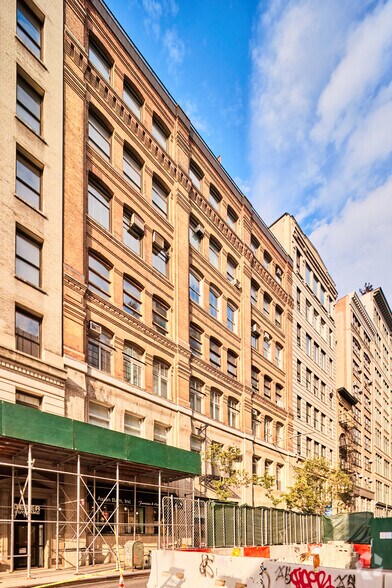 139-143 W 19th St, New York, NY à louer - Photo de l’immeuble – Image 2 sur 2